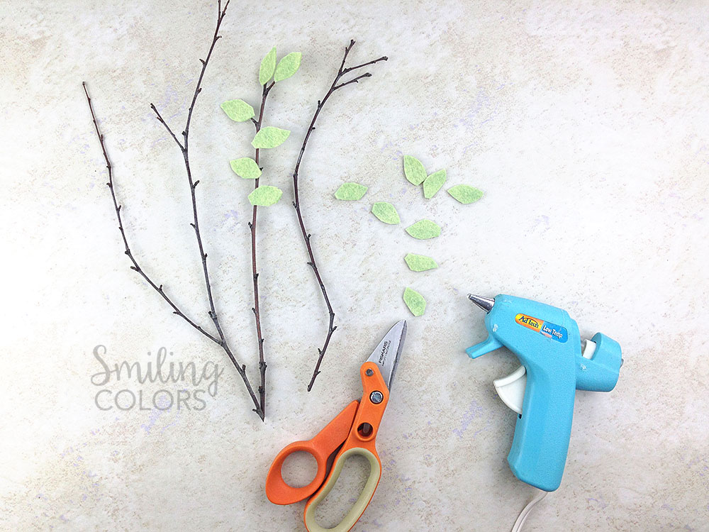 how to make felt flowers