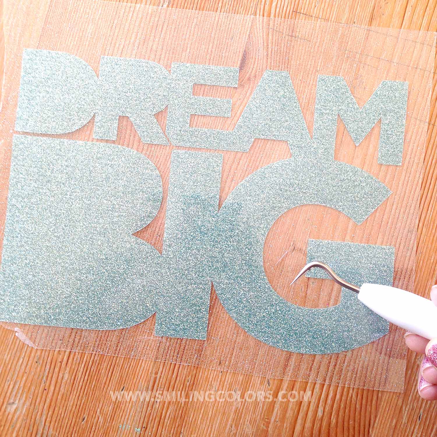 how to use iron on vinyl cricut