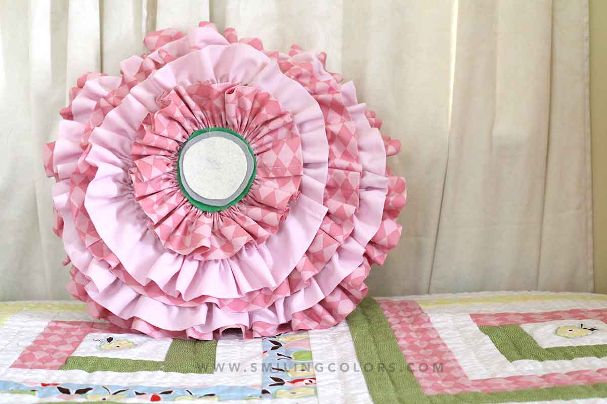 ruffled flower pillow tutorial