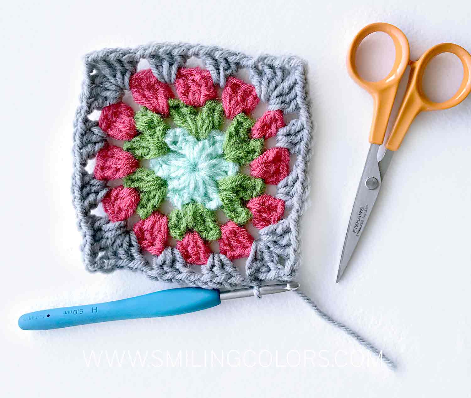 granny square with circle center