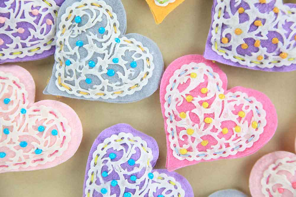 felt hearts embroider