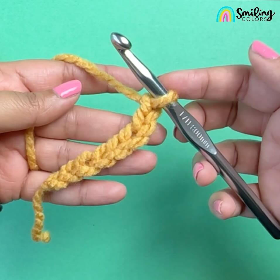 How To Half Double Crochet (hdc) step by step