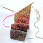smiling colors_bias garter scarf free pattern